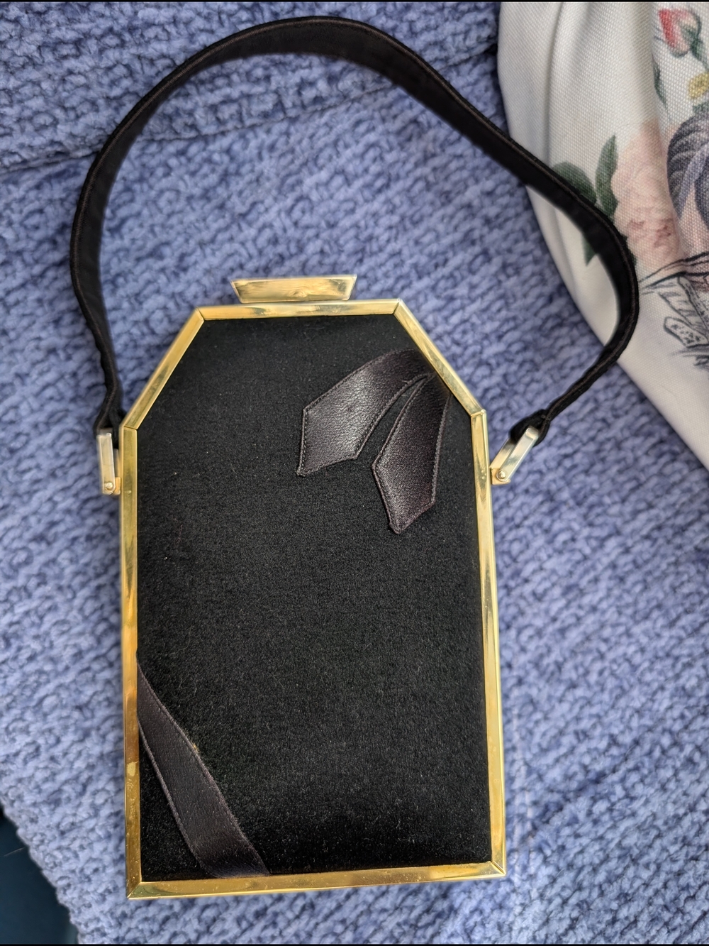 Rare Vintage 1940s Tyrolean Coffin Wristlet
